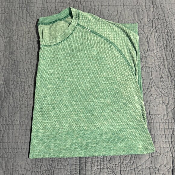 lululemon athletica Other - Lululemon Men's Metal Vent Tech Shirt